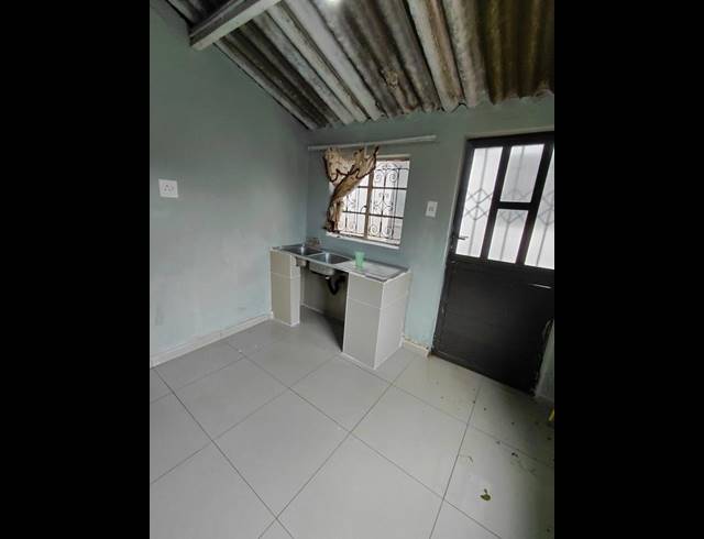 2 BEDROOM PROPERTY TO RENT IN UMLAZI B